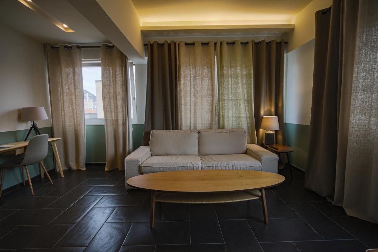 Elite Ermou Suites Atene Esterno foto